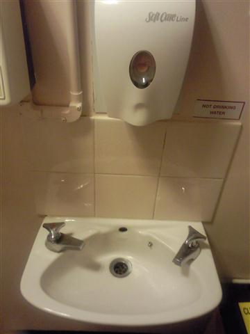Male toilet sink